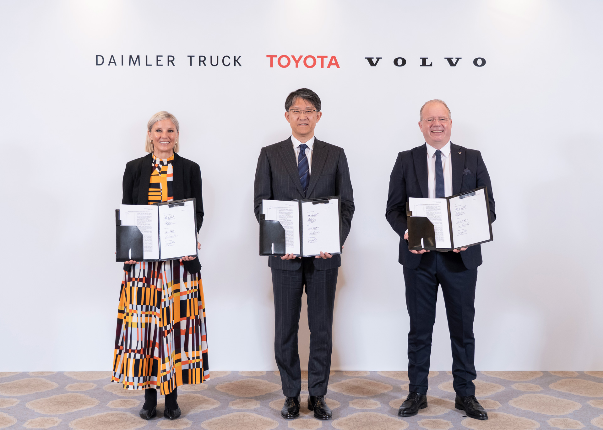 Toyota Joins cellcentric: Analysis of the Daimler Truck and Volvo Group Fuel Cell Deal 8 Toyota joins cellcentric alongside Daimler and Volvo